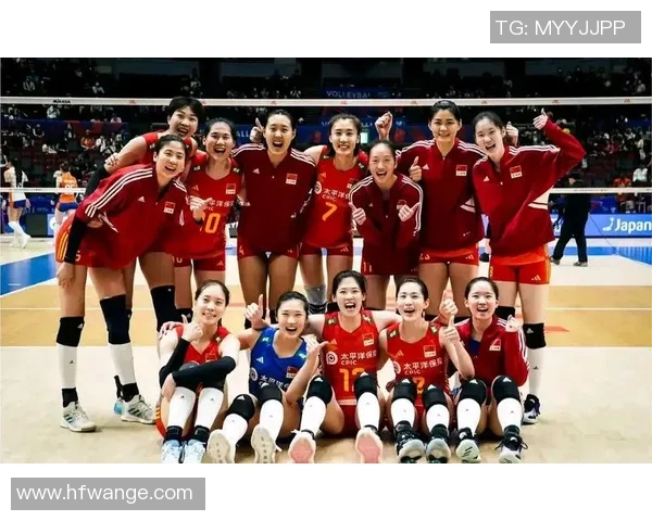 中国女排迎战赛尔维亚全力争胜展现巅峰实力与团队精神